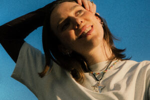 MALOU LOVIS - soft season tour