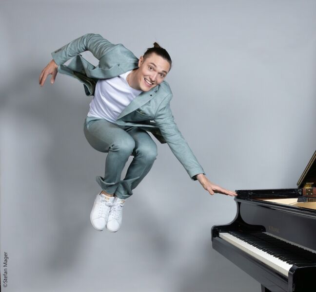 zu-schon-um-falsch-zu-sein-abgesagt-studio-oder-saal