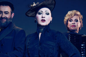 LA NUIT DE PARIS - AUF DEN SPUREN DER PIAF