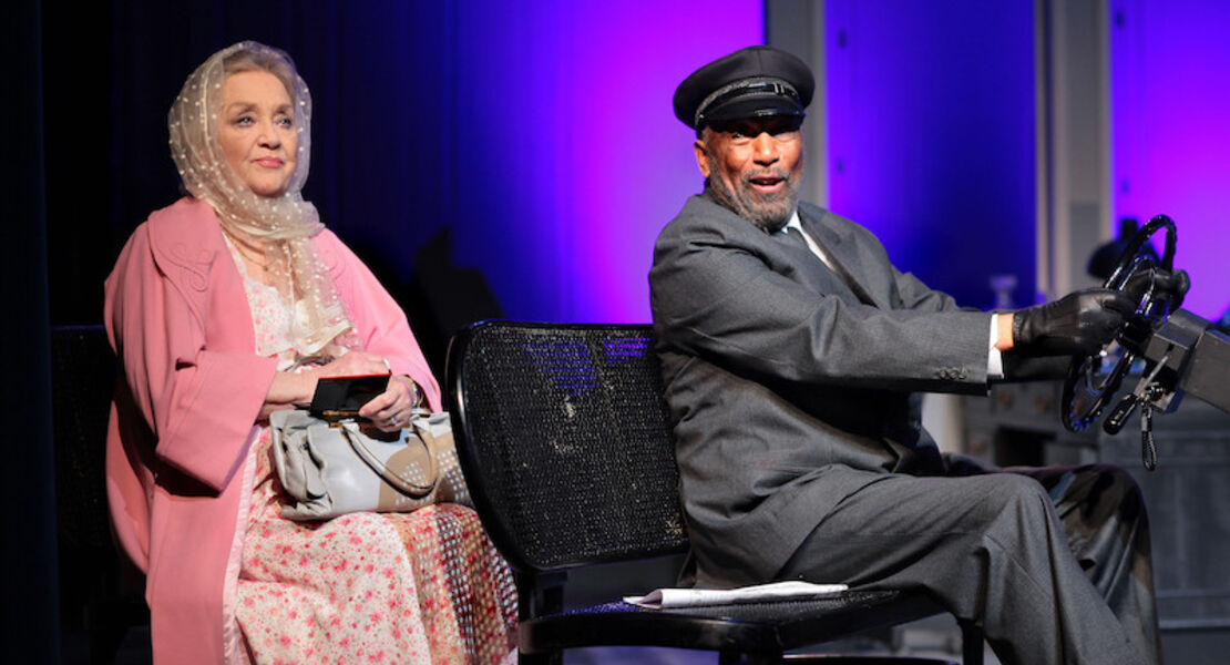 miss-daisy-und-ihr-chauffeur