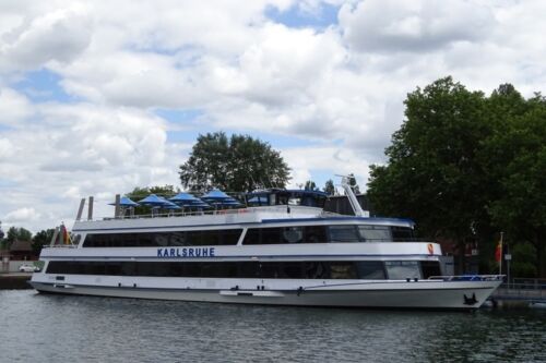 Südrundfahrt - Jubiläumsfahrt - 2 Std. Schifffahrt in Richtung Neuburgweier / Maxau und zurück.