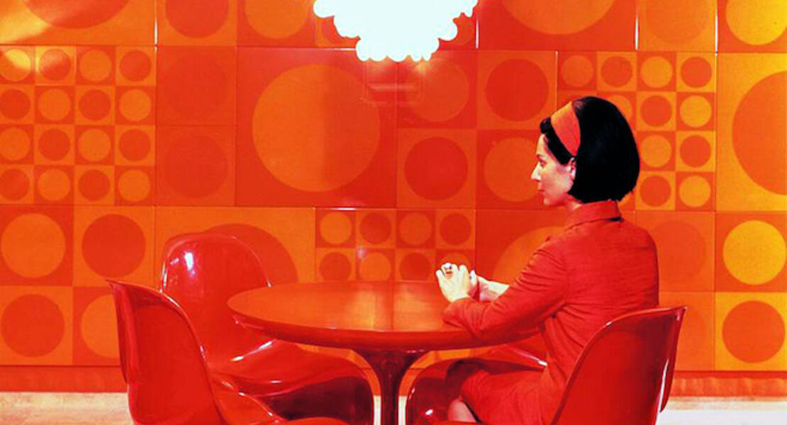 ausstellungsfuhrung-de-verner-panton-form-farbe-raum