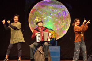 Kindertheater Radelrutsch - Happy Earthday! oder: Wir feiern die ERDE