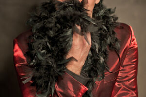 Jo van Nelsen - Solang nicht die Hose am Kronleuchter hängt...!