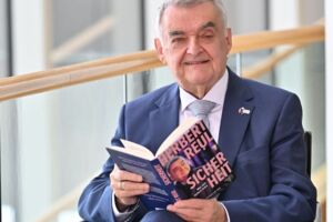 Buchpräsentation und Vortrag zum Buch Sicherheit von Herbert Reul