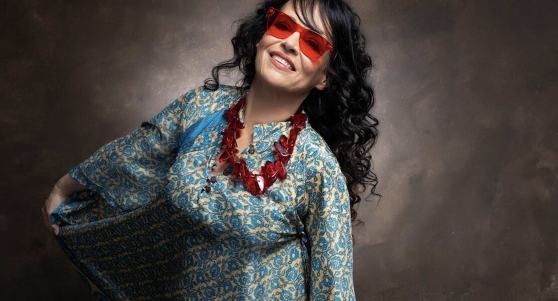 lehels-acker-blumlein-feat-viviane-de-farias