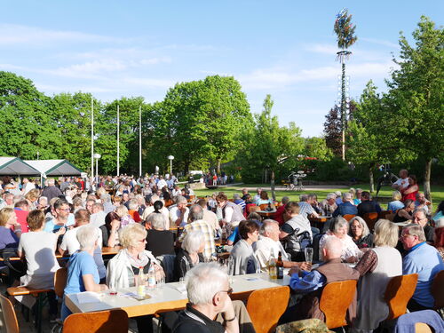 maibaumfest-am-wurmer-skulpturenweg