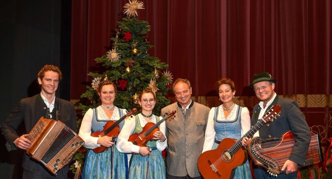 heilige-nacht-mit-pfarrer-rainer-m-schiessler-eine-weihnachtslegende-nach-ludwig-thoma