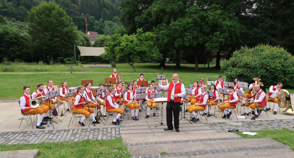 serenade-der-stadt-und-jugendkapelle-calw