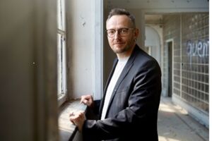 Daniel Holbe liest aus 