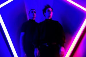 SHE PAST AWAY - Support: ISLA OLA