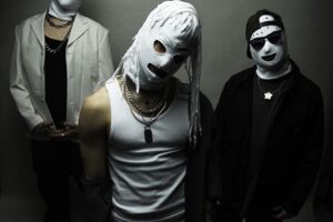 BLUTHUND - TOUR NACH UNTEN 2025/2026