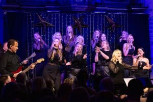 Step into Christmas - »Creative Playground Choir and Band«