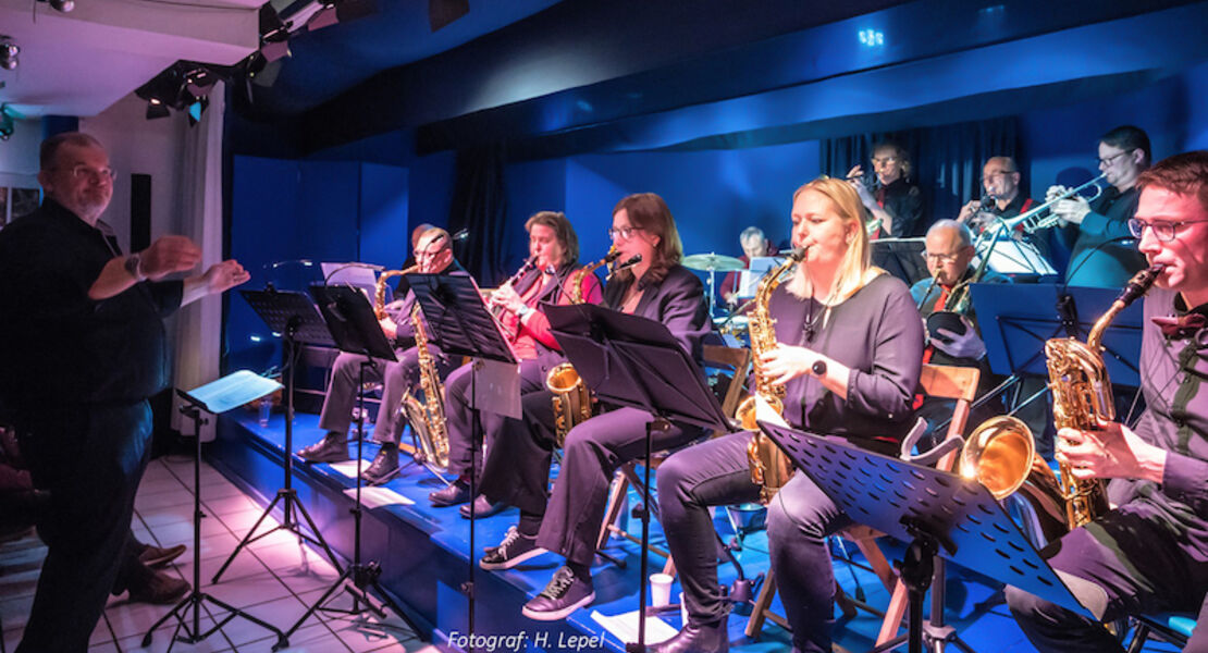 big-band-bad-bevensen-von-glenn-miller-bis-duke-ellington