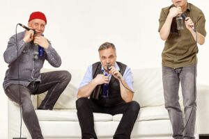 GlasBlasSing: Kästen raus - Flaschenarbeit - 17. Kultur im Kursaal 2025/26