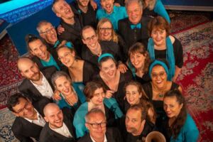 Jazzchor Freiburg meets Joo Kraus - Vocal Surf & Jazz Infusion
