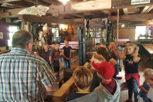 Besichtigungstour der Mönchhofsägemühle