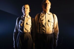 Stahltier - Schauspiel mit Jacqueline Macaulay und Wolfram Koch