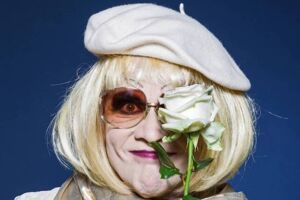 GASTSPIEL Irmgard Knef Noch da! 100 Jahr, blondes Haar