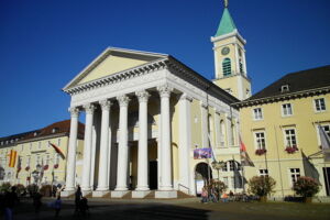 Abendgold & Männerklang: Von Klassik bis Barbershop