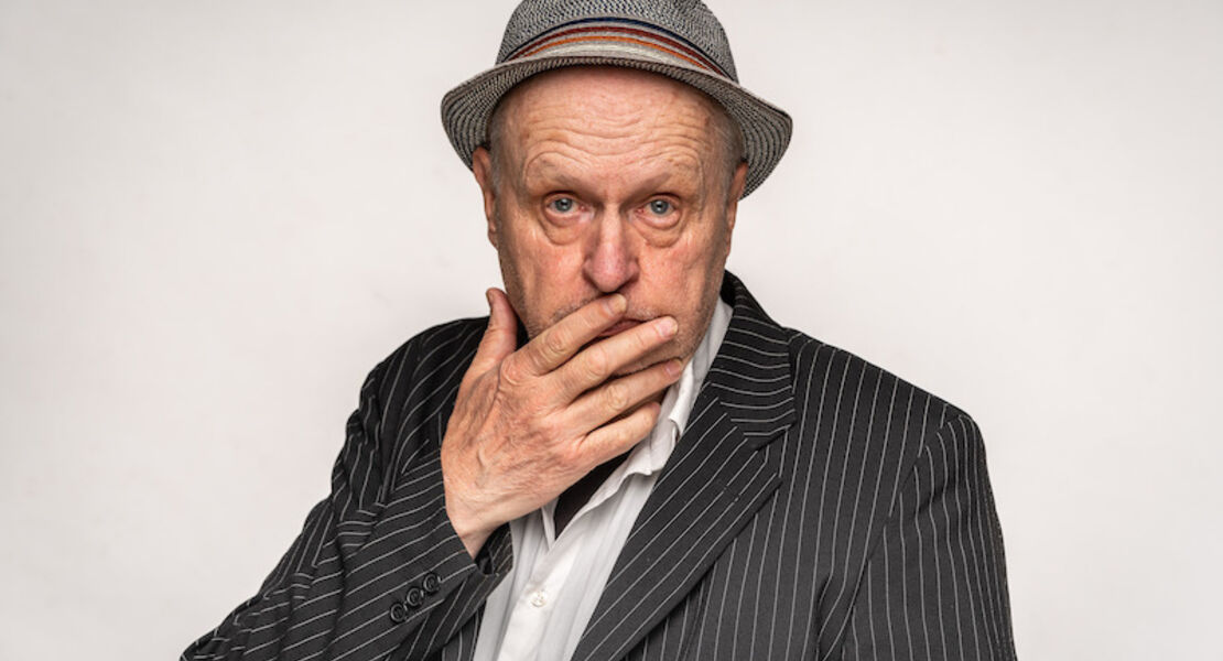heinz-klever-nichts-als-die-wahrheit-leicht-optimiert-politisches-kabarett-mit-musik-sketsche-songs-und-parodien