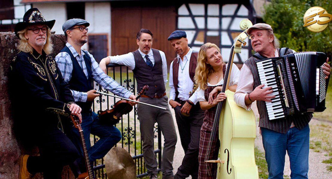 kerzenscheinkonzert-mit-der-e3-acoustic-band