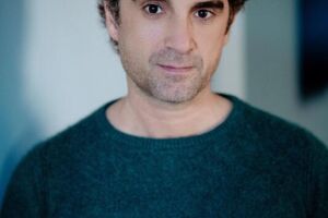 OLIVER WNUK - Wnuk denkt laut und liest was vor