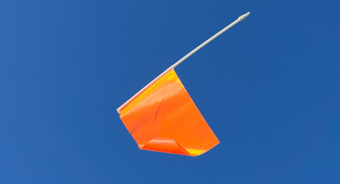 moving-toppings-put-the-flag-away