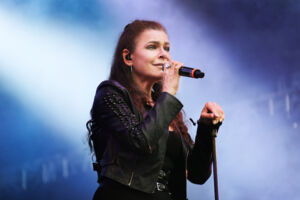 Julia Neigel & Band | Lieblingslieder - Live und in Farbe