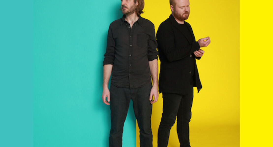 gisbert-zu-knyphausen-und-kai-schumacher-lass-irre-hunde-heulen-gisbert-singt-schubert