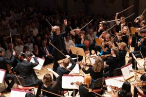 Deutsche Streicherphilharmonie & Louis Zhang - Divertimento