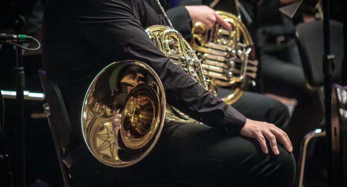 silvesterfeuerwerk-mit-der-hornklasse-der-hfm-karlsruhe-will-sanders