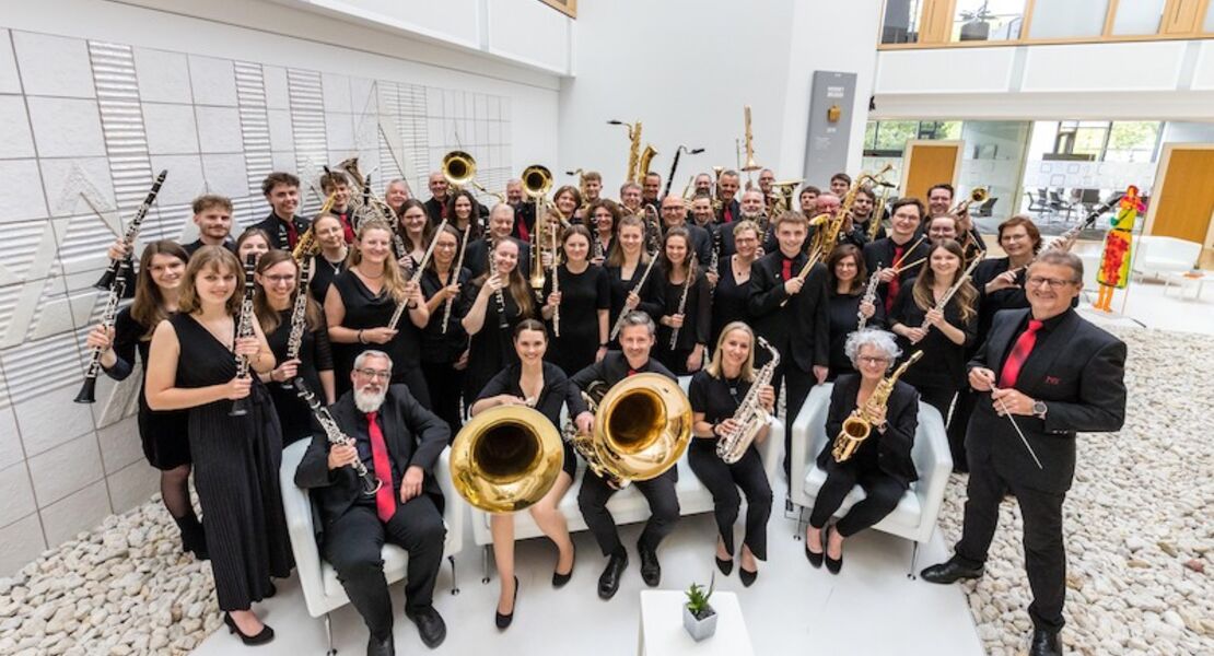 blaserphilharmonie-durlach-benefizkonzert-stiftung-wir-helfen
