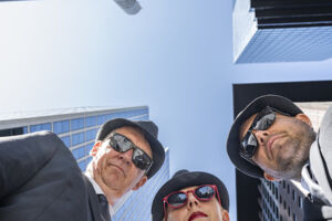 Tür auf, Tür zu- von Ingrid Lausund