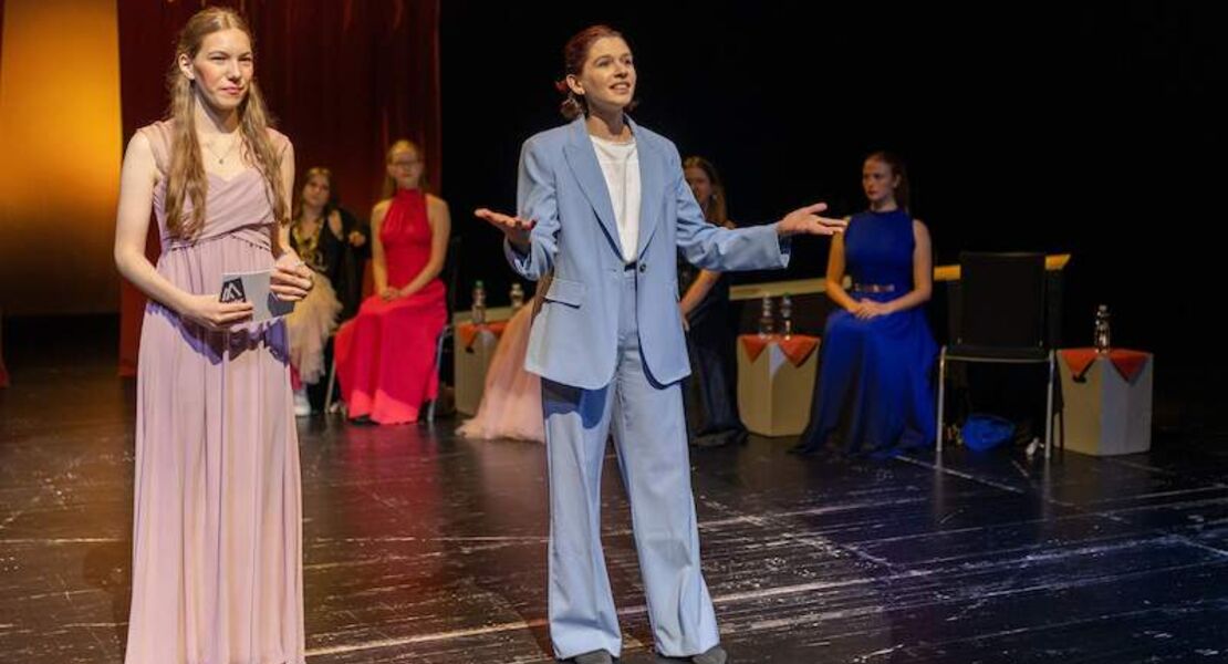 der-besuch-der-alten-dame-spielclub-3