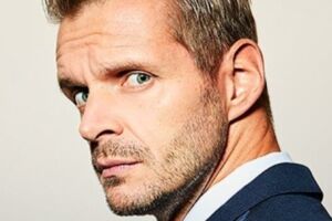 Florian Schröder - Schluss jetzt! - Der satirische Jahresrückblick