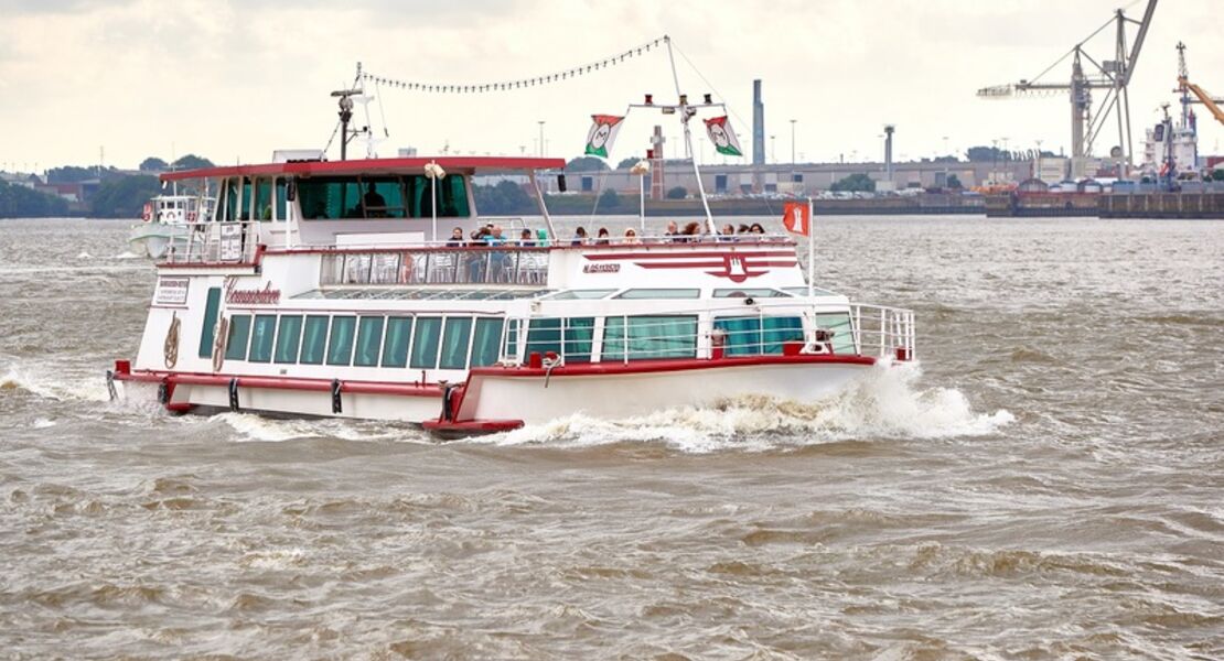 gutschein-fur-eine-1-stundige-grosse-hafenrundfahrt