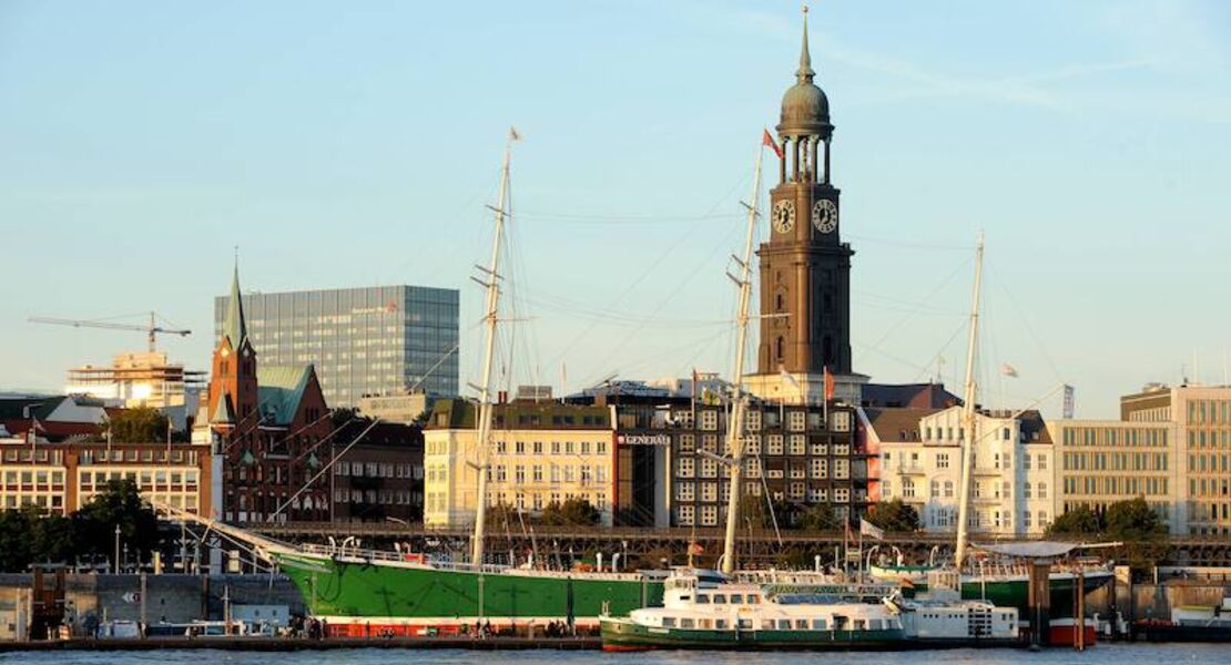 meyers-kombi-ticket-hamburger-michel-und-grosse-hafenrundfahrt