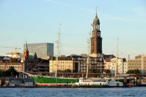 Meyer´s Kombi-Ticket HAMBURGER MICHEL - und Große Hafenrundfahrt