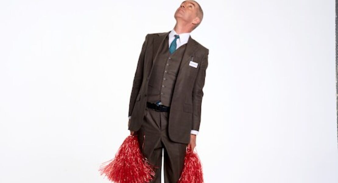 ursus-wehrli-75-min-ohne-pause-mit-heute-habe-ich-beinahe-was-erlebt-ein-tagebuch-eine-literarische-performance-mit-dingen