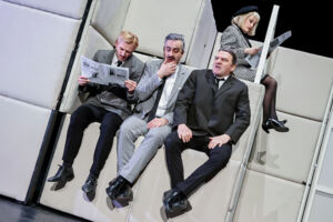 Die 39 Stufen - Spionage-Komödie nach Alfred Hitchcock