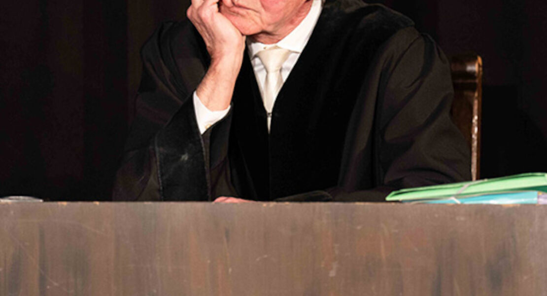 luna-buhne-weissenburg-das-frankische-amtsgericht