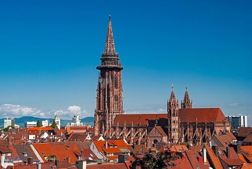 offentliche-stadtfuhrung-freiburg-mit-besuch-des-munsters-2025-freiburger-altstadtfuhrung-mit-besuch-des-munsters-2025