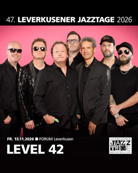 level-42-support-oytun-ersan-blue-deja-vu