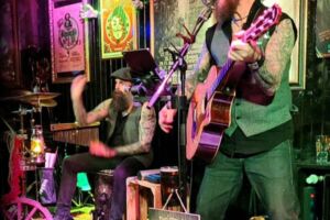 Sommer Special mit The Backyard Sons