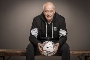 Mario Basler - Basler ballert