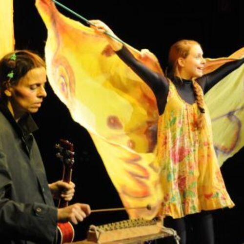 die-kleine-dicke-raupe-wird-nie-satt-ab-3-klexs-theater