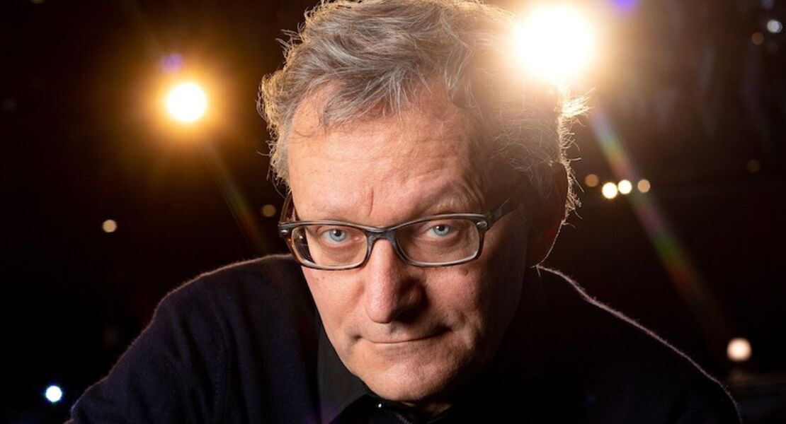 frank-ludecke-traumt-weiter-programmanderung-ursprunglich-die-zukunft-ist-vorubergehend-nicht-erreichbar-eine-revue