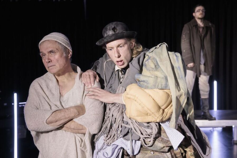 draussen-vor-der-tur-schauspiel-von-wolfgang-borchert