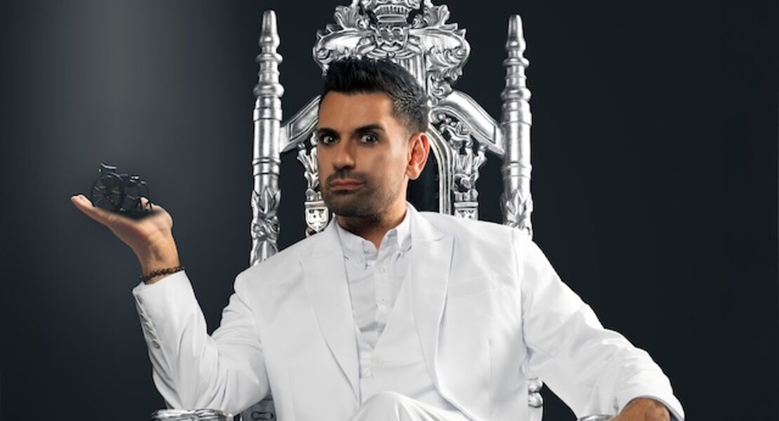 tan-caglar-der-teufel-tragt-rollstuhl